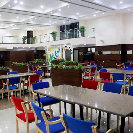 The Richi Rich Hotel And Resort Indore Extérieur photo