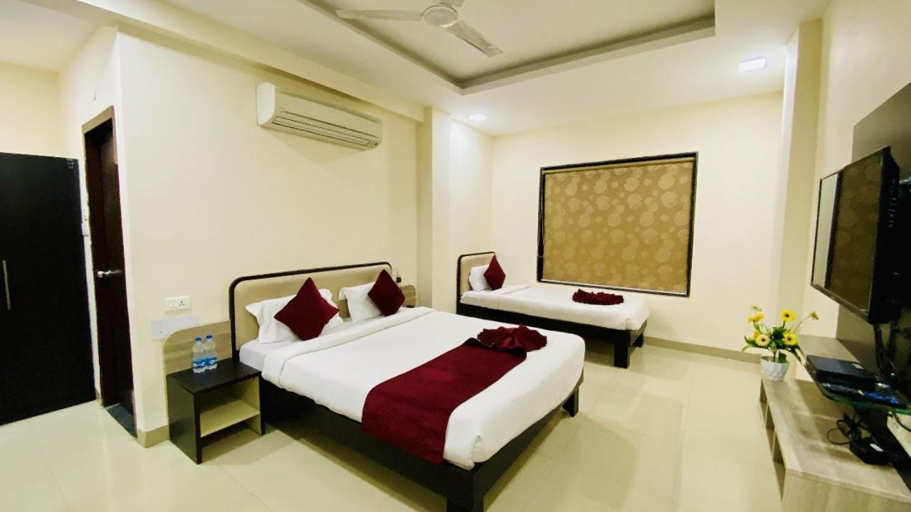 The Richi Rich Hotel And Resort Indore Extérieur photo