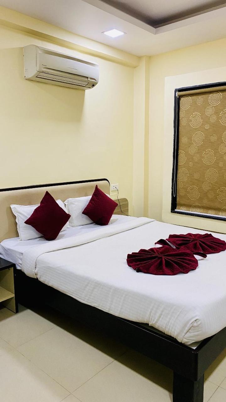 The Richi Rich Hotel And Resort Indore Extérieur photo